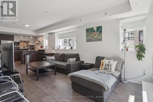 416 - 1141 Cooke Boulevard, Burlington, ON - Indoor Photo Showing Living Room