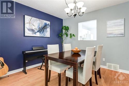 21 Lightfoot Place, Ottawa, ON - Indoor Photo Showing Dining Room