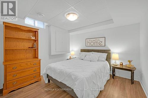 17 Michaela Crescent, Pelham, ON - Indoor Photo Showing Bedroom