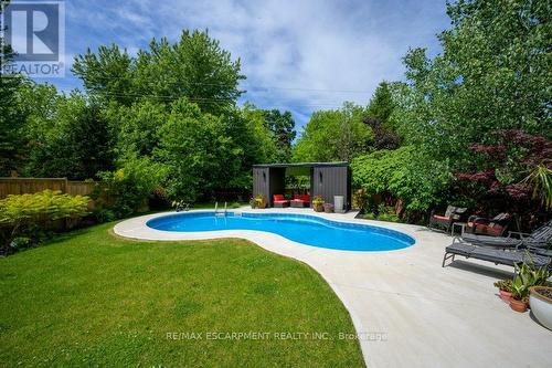 17 Michaela Crescent, Pelham, ON - Outdoor With In Ground Pool With Deck Patio Veranda With Backyard