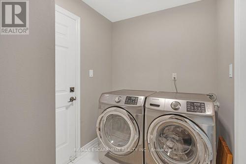 17 Michaela Crescent, Pelham, ON - Indoor Photo Showing Laundry Room