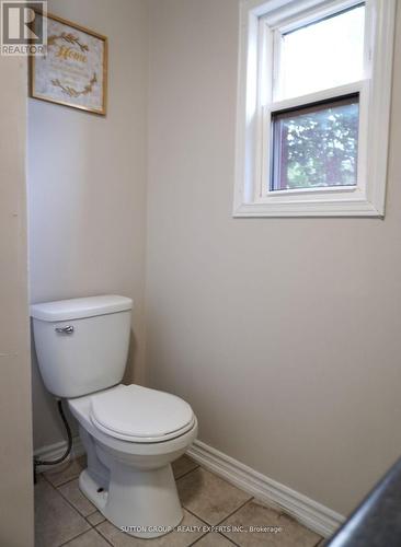 7 Cluny Avenue, Hamilton (Crown Point), ON - Indoor Photo Showing Bathroom