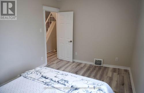 7 Cluny Avenue, Hamilton (Crown Point), ON - Indoor Photo Showing Bedroom