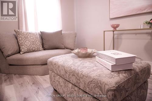 7 Cluny Avenue, Hamilton (Crown Point), ON - Indoor Photo Showing Bedroom