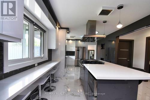 3836 Brookside Drive, West Lincoln, ON - Indoor Photo Showing Kitchen With Upgraded Kitchen