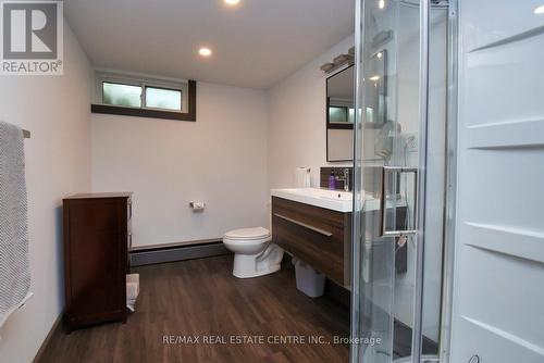 3836 Brookside Drive, West Lincoln, ON - Indoor Photo Showing Bathroom