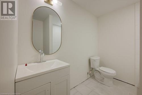 20 Stanley Avenue, Kitchener, ON - Indoor Photo Showing Bathroom