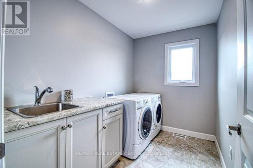 104 Arrowhead Lane, Chatham-Kent (Chatham), ON - Indoor Photo Showing Laundry Room