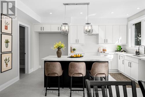 114 Colver Street W, West Lincoln, ON - Indoor Photo Showing Kitchen With Upgraded Kitchen