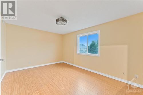 2210 Saturn Crescent, Ottawa, ON - Indoor Photo Showing Other Room