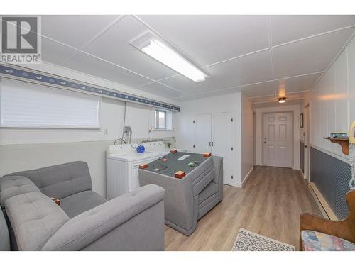 3975 Todd Road, Kelowna, BC - Indoor Photo Showing Laundry Room