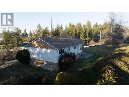 3975 Todd Road, Kelowna, BC - Outdoor