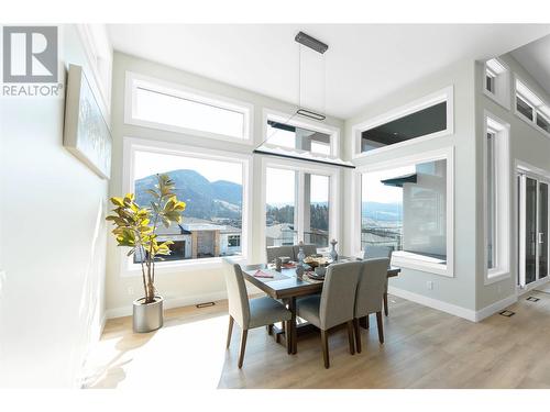 883 Loseth Drive, Kelowna, BC - Indoor Photo Showing Dining Room