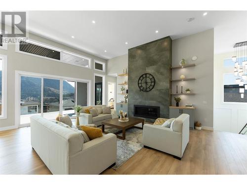 883 Loseth Drive, Kelowna, BC - Indoor Photo Showing Living Room With Fireplace