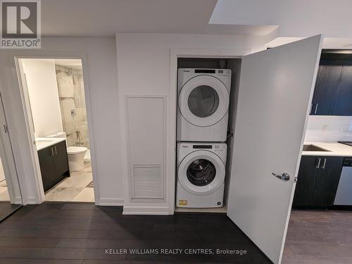 410 - 1 Cardiff Road, Toronto, ON - Indoor Photo Showing Laundry Room