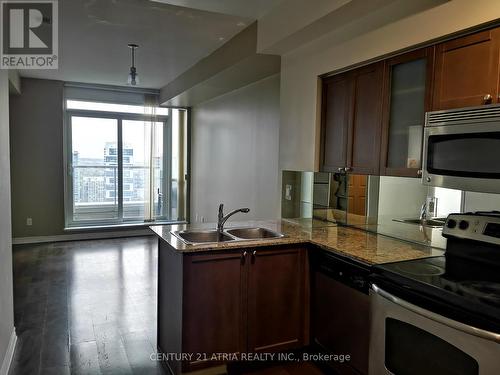 3203 - 761 Bay Street, Toronto (Bay Street Corridor), ON - Indoor Photo Showing Kitchen With Double Sink