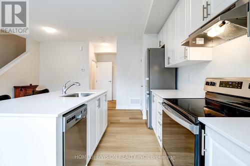 3 - 480 Beresford Path, Oshawa, ON - Indoor Photo Showing Kitchen