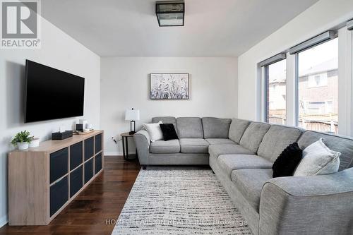 1865 Liatris Drive, Pickering, ON - Indoor Photo Showing Living Room