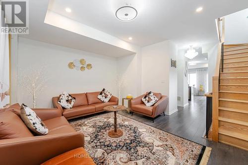 129 - 2551 Earleville Path, Oshawa, ON - Indoor Photo Showing Living Room