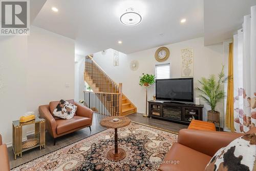 129 - 2551 Earleville Path, Oshawa, ON - Indoor Photo Showing Living Room