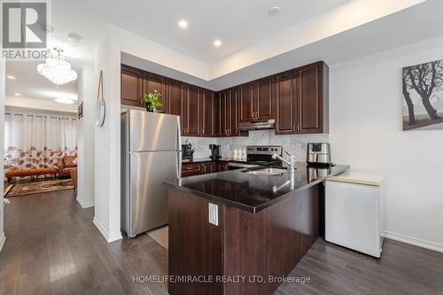 129 - 2551 Earleville Path, Oshawa, ON - Indoor Photo Showing Kitchen With Double Sink