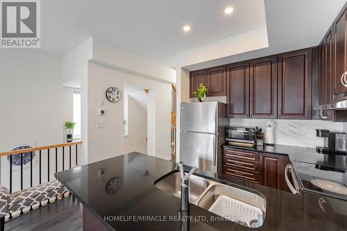 129 - 2551 Earleville Path, Oshawa, ON - Indoor Photo Showing Kitchen