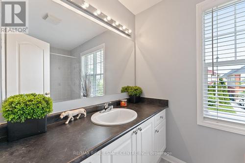 21 Ponymeadow Way, Brampton (Credit Valley), ON - Indoor Photo Showing Bathroom