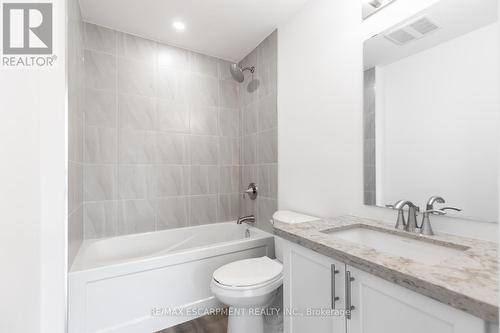 1001 - 470 Dundas Street E, Hamilton, ON - Indoor Photo Showing Bathroom