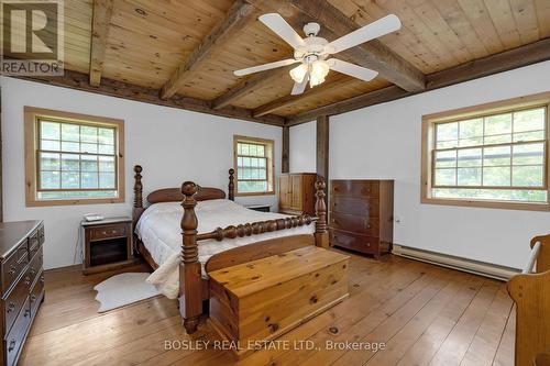 5216 Trafalgar Road, Erin, ON - Indoor Photo Showing Bedroom