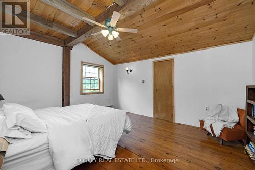 5216 Trafalgar Road, Erin, ON - Indoor Photo Showing Bedroom