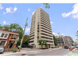 1703-200 BAY Street  Ottawa, ON K1R 7W8