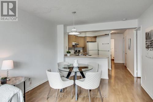 1005 - 750 Bay Street, Toronto (Bay Street Corridor), ON - Indoor Photo Showing Dining Room