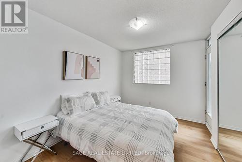 1005 - 750 Bay Street, Toronto (Bay Street Corridor), ON - Indoor Photo Showing Bedroom