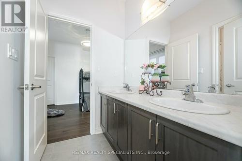 31 Tay Boulevard, Bradford West Gwillimbury (Bradford), ON - Indoor Photo Showing Bathroom