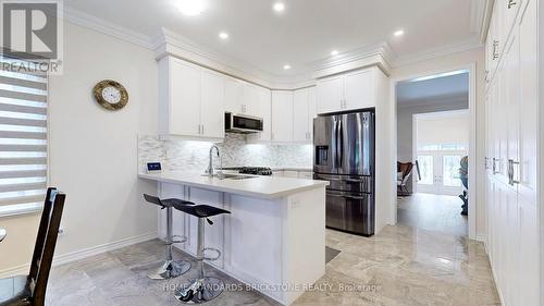 107 Connell Drive, Georgina (Keswick North), ON - Indoor Photo Showing Kitchen With Upgraded Kitchen