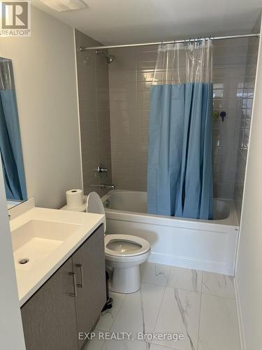 239 - 121 Honeycrisp Crescent, Vaughan, ON - Indoor Photo Showing Bathroom