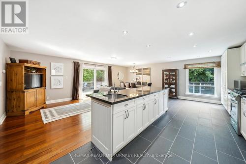 14 Emily Carr Street, Markham (Unionville), ON - Indoor Photo Showing Kitchen