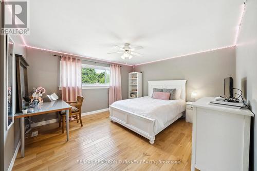 14 Emily Carr Street, Markham (Unionville), ON - Indoor Photo Showing Bedroom