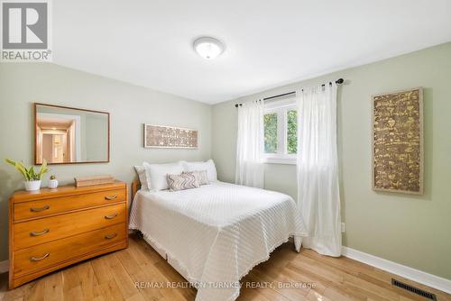 14 Emily Carr Street, Markham (Unionville), ON - Indoor Photo Showing Bedroom