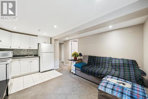 14 Emily Carr Street, Markham, ON - Indoor Photo Showing Kitchen