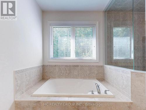 15 Trail Boulevard, Springwater, ON - Indoor Photo Showing Bathroom