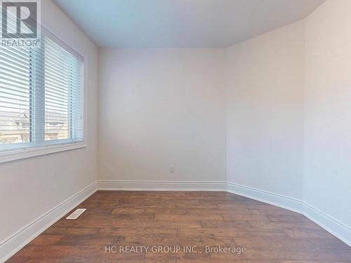 15 Trail Boulevard, Springwater, ON - Indoor Photo Showing Other Room