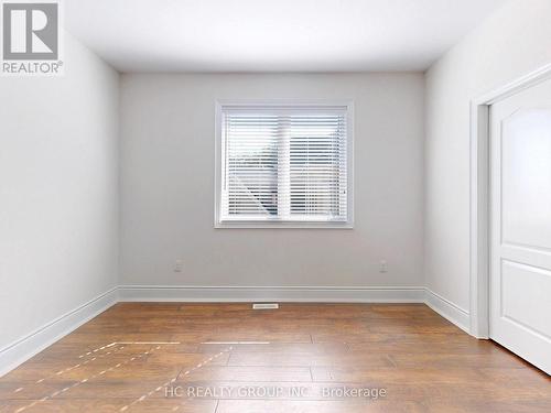 15 Trail Boulevard, Springwater, ON - Indoor Photo Showing Other Room