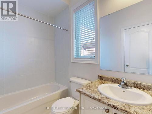 15 Trail Boulevard, Springwater, ON - Indoor Photo Showing Bathroom