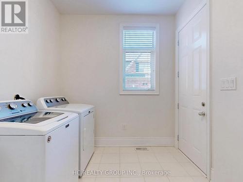 15 Trail Boulevard, Springwater (Minesing), ON - Indoor Photo Showing Laundry Room