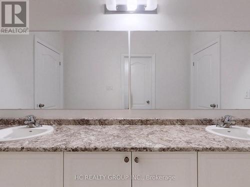 15 Trail Boulevard, Springwater (Minesing), ON - Indoor Photo Showing Bathroom