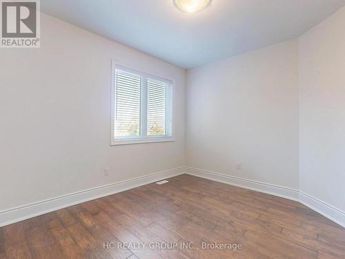 15 Trail Boulevard, Springwater, ON - Indoor Photo Showing Other Room