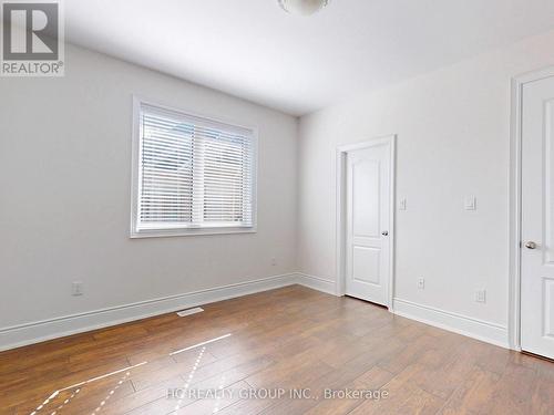 15 Trail Boulevard, Springwater, ON - Indoor Photo Showing Other Room