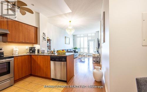 103 - 1403 Royal York Road, Toronto (Humber Heights), ON - Indoor Photo Showing Kitchen