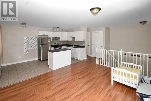 339 Bessie Street, Sudbury, ON - Indoor Photo Showing Kitchen